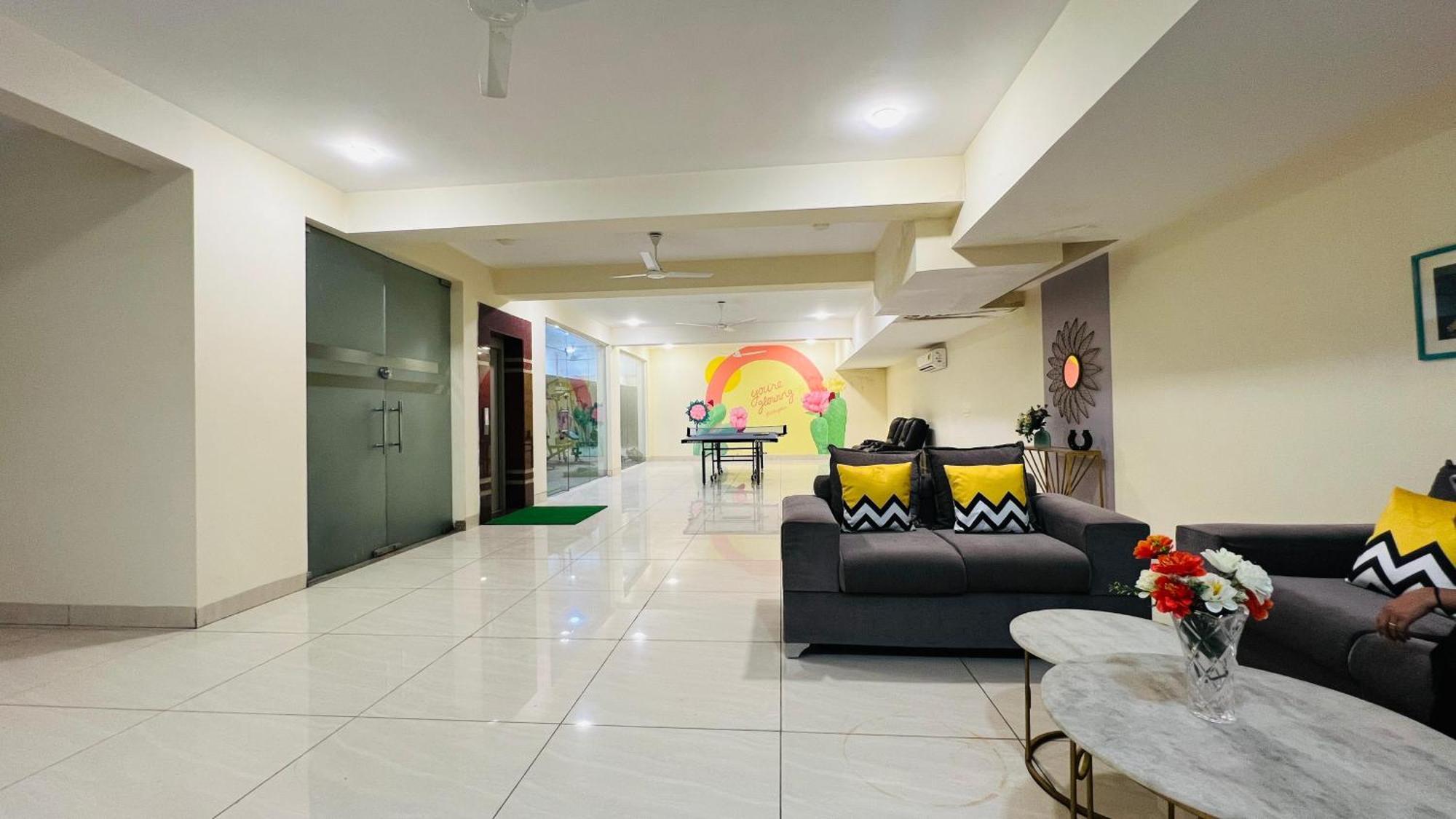 Bluo Studio4 Golf Course Road - Gym, Balcony, Lift Gurgaon Exterior photo